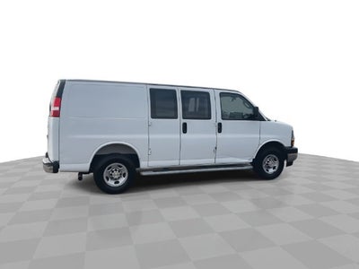 2025 Chevrolet Express Cargo WT