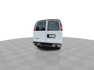 2025 Chevrolet Express Cargo WT