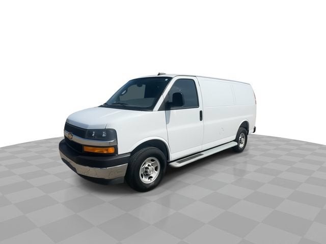 2025 Chevrolet Express Cargo WT