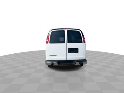 2025 Chevrolet Express Cargo WT