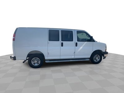 2025 Chevrolet Express Cargo WT