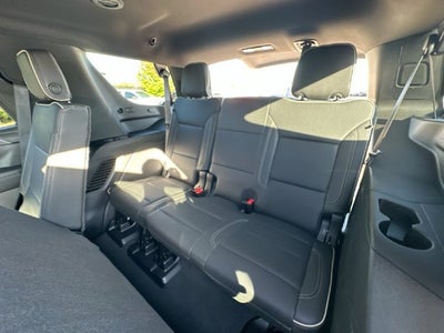 2024 GMC Yukon SLT