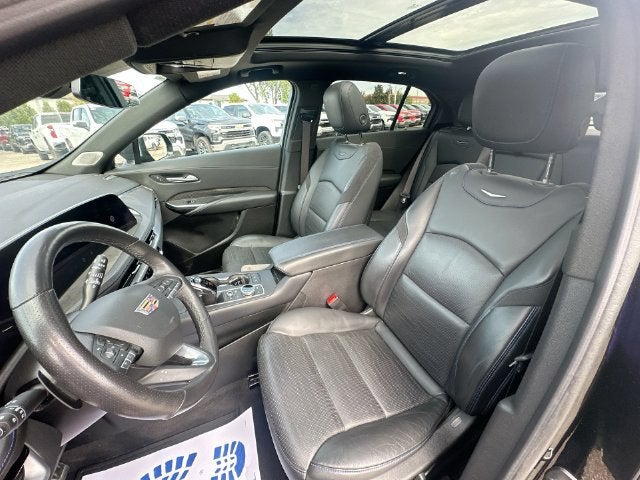 2024 Cadillac XT4 Sport