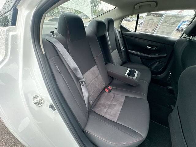 2024 Nissan Sentra SR Xtronic CVT