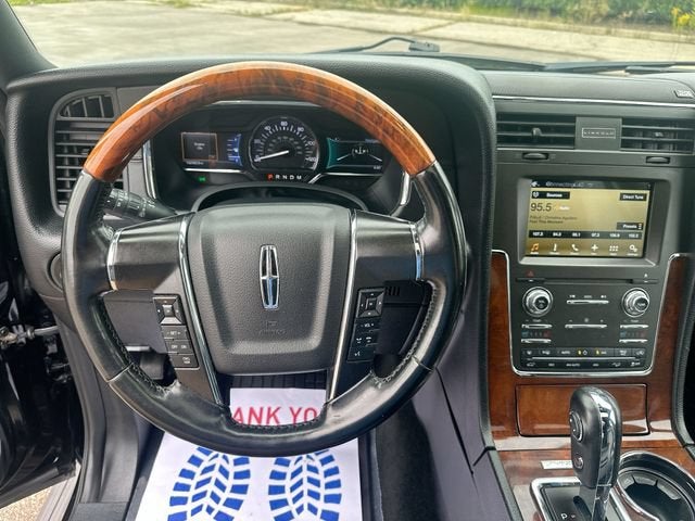 2016 Lincoln Navigator Select