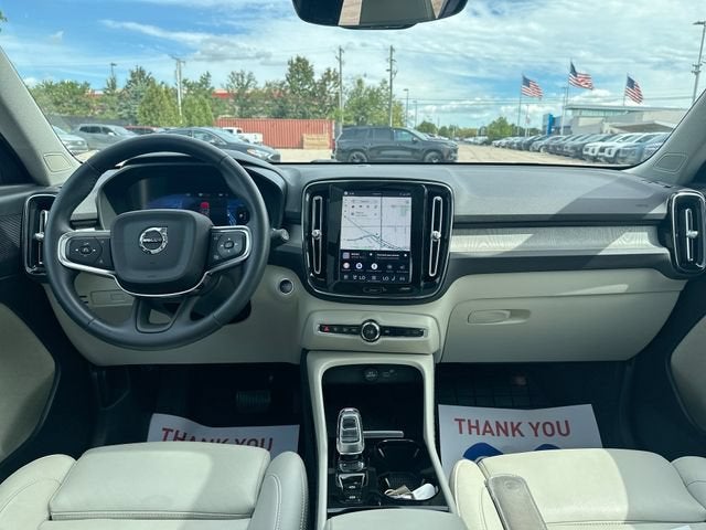 2025 Volvo XC40 B5 Plus Bright Theme