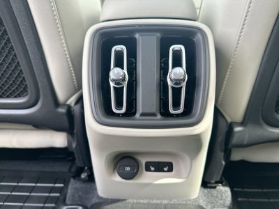 2025 Volvo XC40 B5 Plus Bright Theme