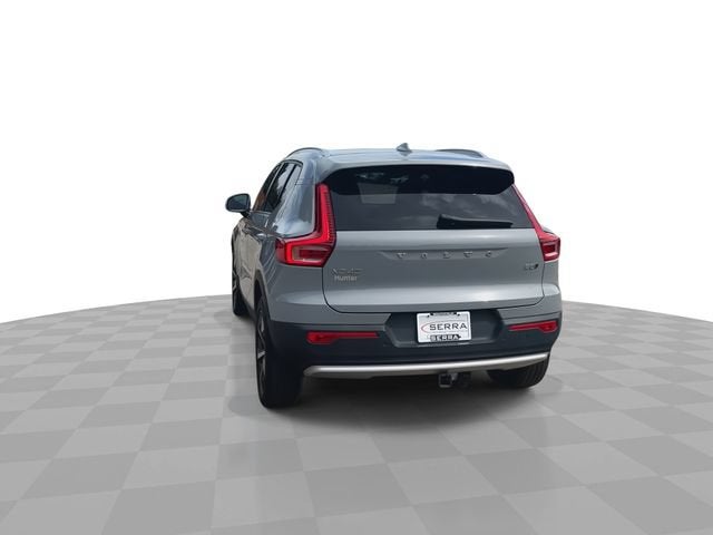 2025 Volvo XC40 B5 Plus Bright Theme