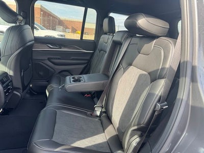 2026 Jeep Grand Cherokee Altitude