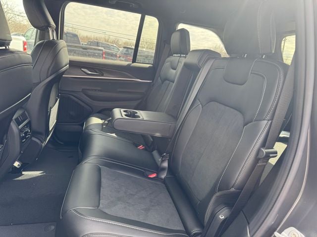 2026 Jeep Grand Cherokee Altitude