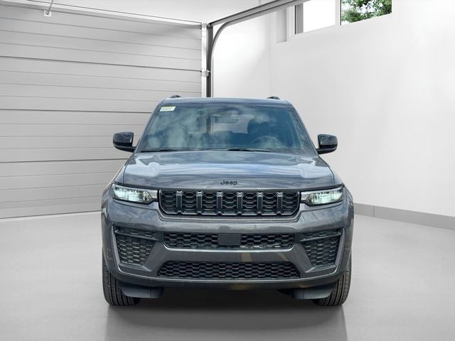 2026 Jeep Grand Cherokee Altitude