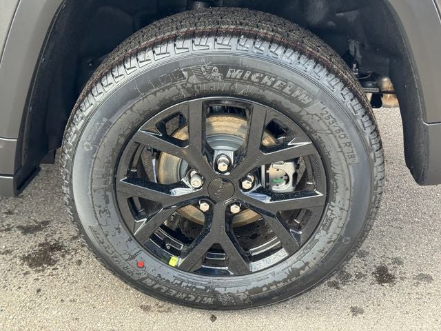 2026 Jeep Grand Cherokee Altitude