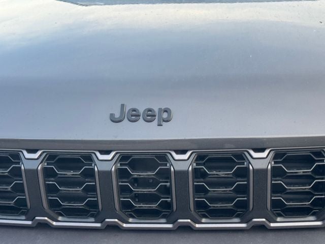 2026 Jeep Grand Cherokee Altitude