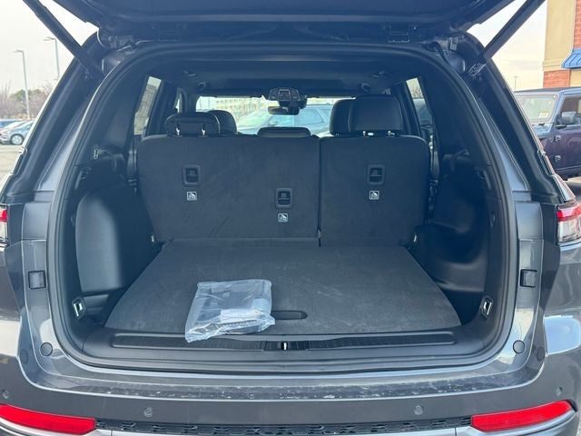 2026 Jeep Grand Cherokee Altitude