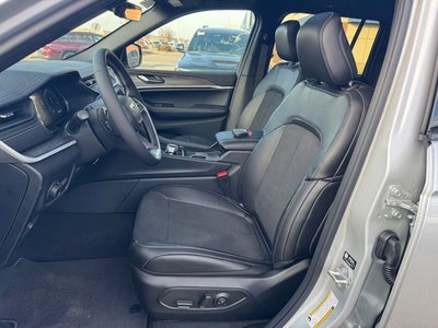 2026 Jeep Grand Cherokee Altitude