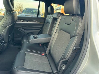 2026 Jeep Grand Cherokee Altitude