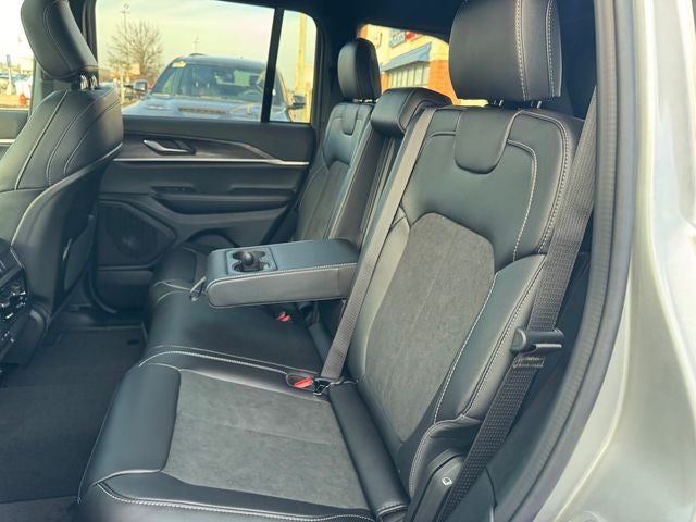 2026 Jeep Grand Cherokee Altitude