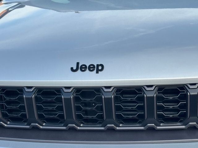 2026 Jeep Grand Cherokee Altitude