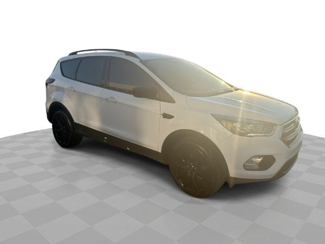 Used 2019 Ford Escape SE with VIN 1FMCU9GD4KUA15865 for sale in Southfield, MI