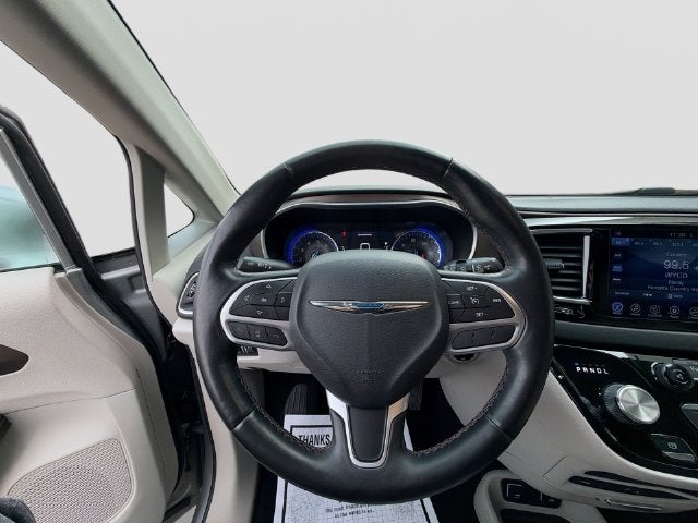 2017 Chrysler Pacifica Touring L Plus