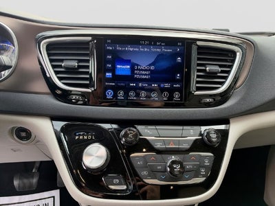 2017 Chrysler Pacifica Touring L Plus