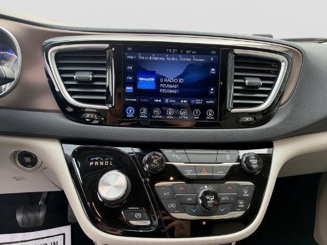 2017 Chrysler Pacifica Touring L Plus