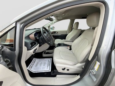2017 Chrysler Pacifica Touring L Plus