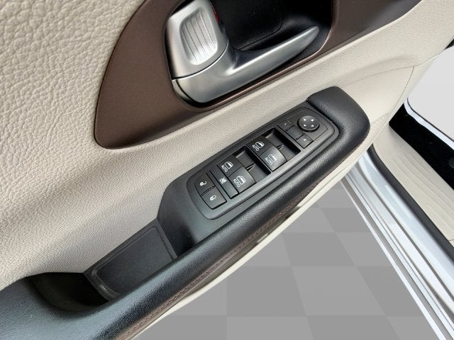 2017 Chrysler Pacifica Touring L Plus