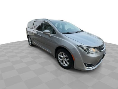 2017 Chrysler Pacifica Touring L Plus