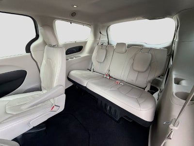 2017 Chrysler Pacifica Touring L Plus