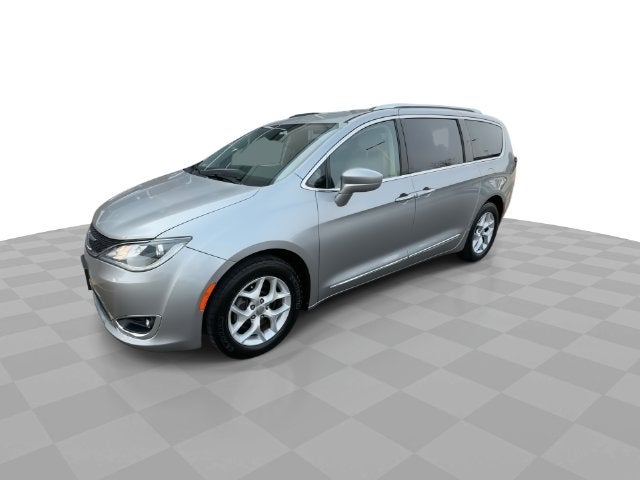 2017 Chrysler Pacifica Touring L Plus
