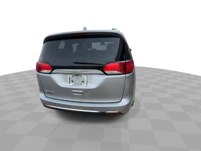 2017 Chrysler Pacifica Touring L Plus