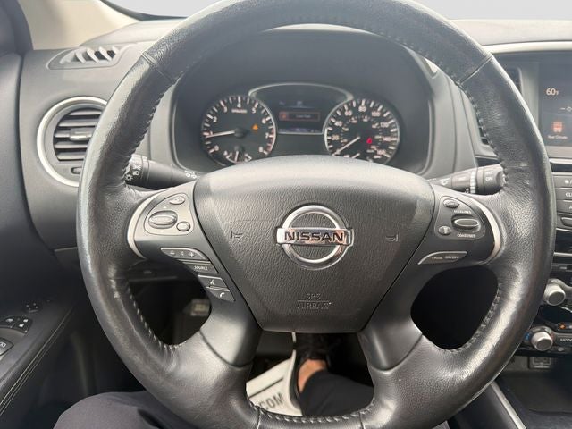 2019 Nissan Pathfinder SV