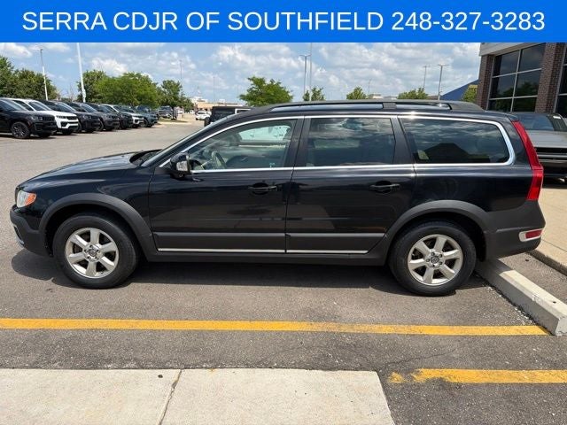 Used 2013 Volvo XC70 3.2 with VIN YV4952BZ0D1167830 for sale in Southfield, MI